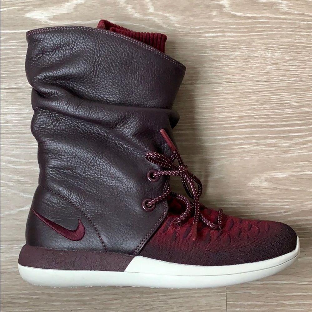 Nike Roshe Flyknit Boots